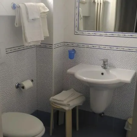 ホテル Monti リミニ