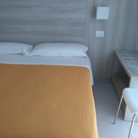 Szálloda Monti Rimini